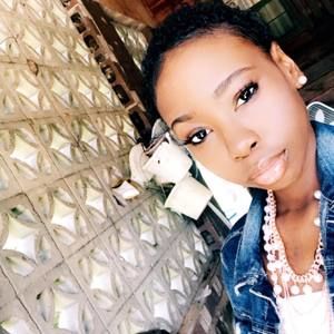 Meet your Posher, Annette